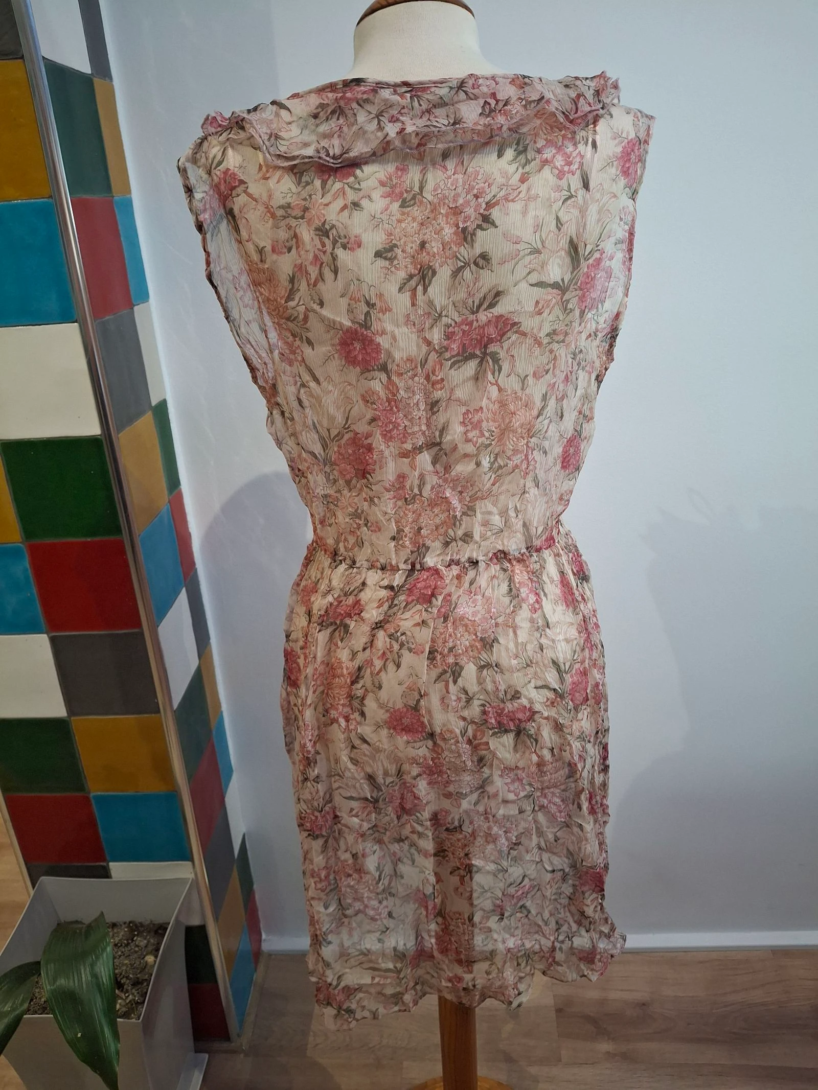 Vestido midi de seda/gasa Massimo Dutti – Estampado Floral Vintage (Tamanho M) – photo 4